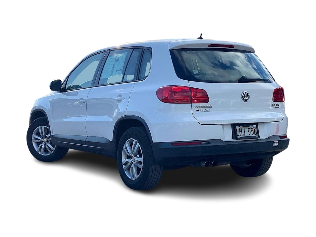 Thumbnail: 2013 Volkswagen Tiguan - 4