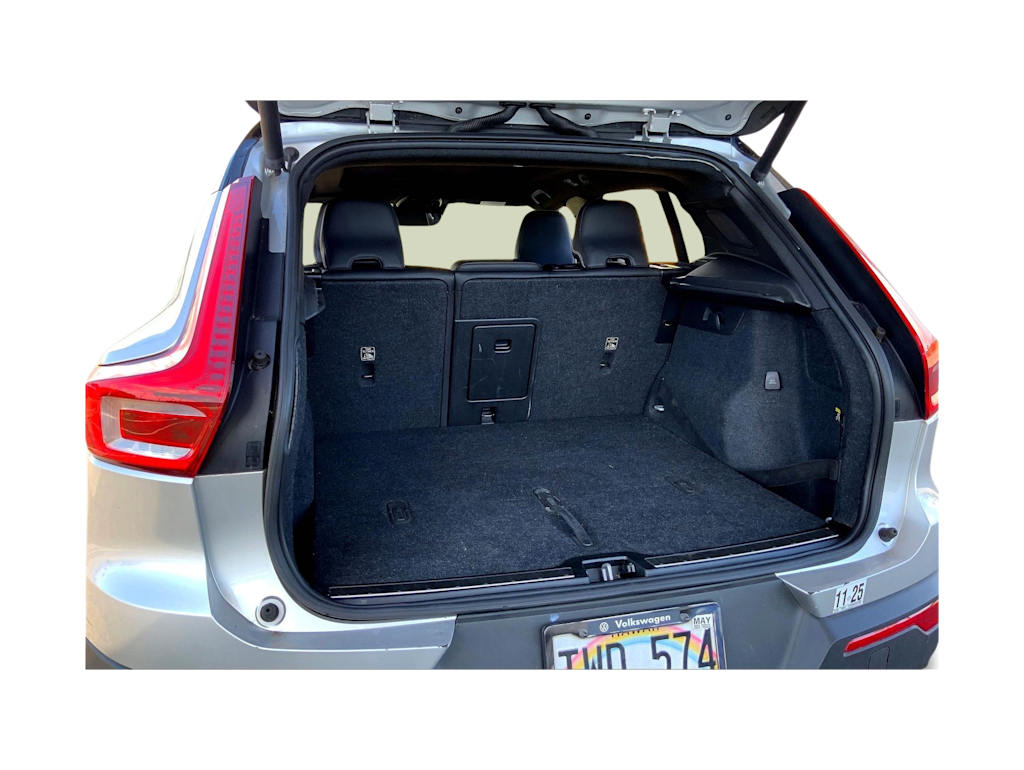 Thumbnail: 2019 Volvo XC40 - 18
