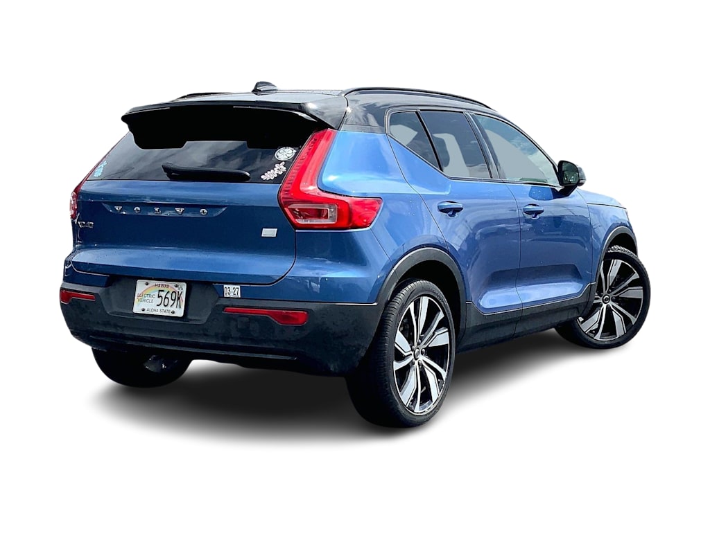 Thumbnail: 2021 Volvo XC40 - 22