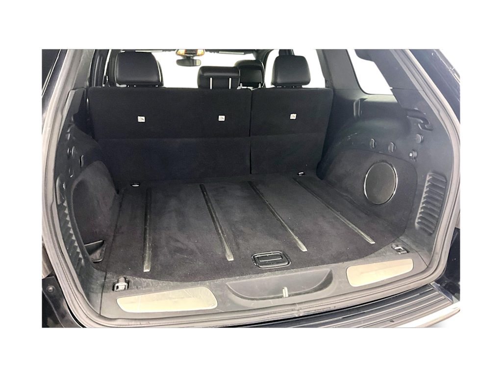 Thumbnail: 2017 Jeep Grand Cherokee - 18