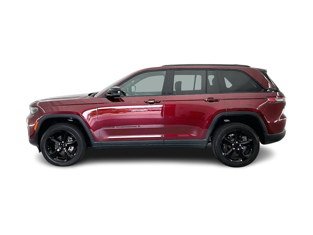 Thumbnail: 2025 Jeep Grand Cherokee - 3