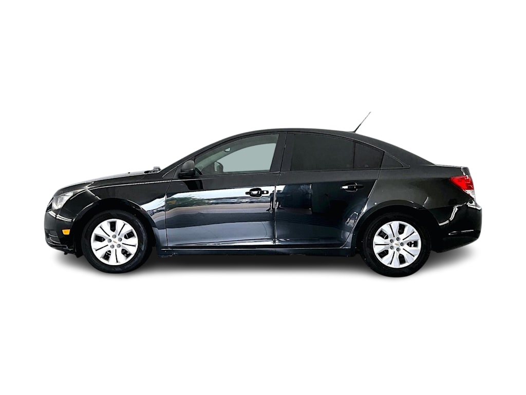 Thumbnail: 2013 Chevrolet Cruze - 3