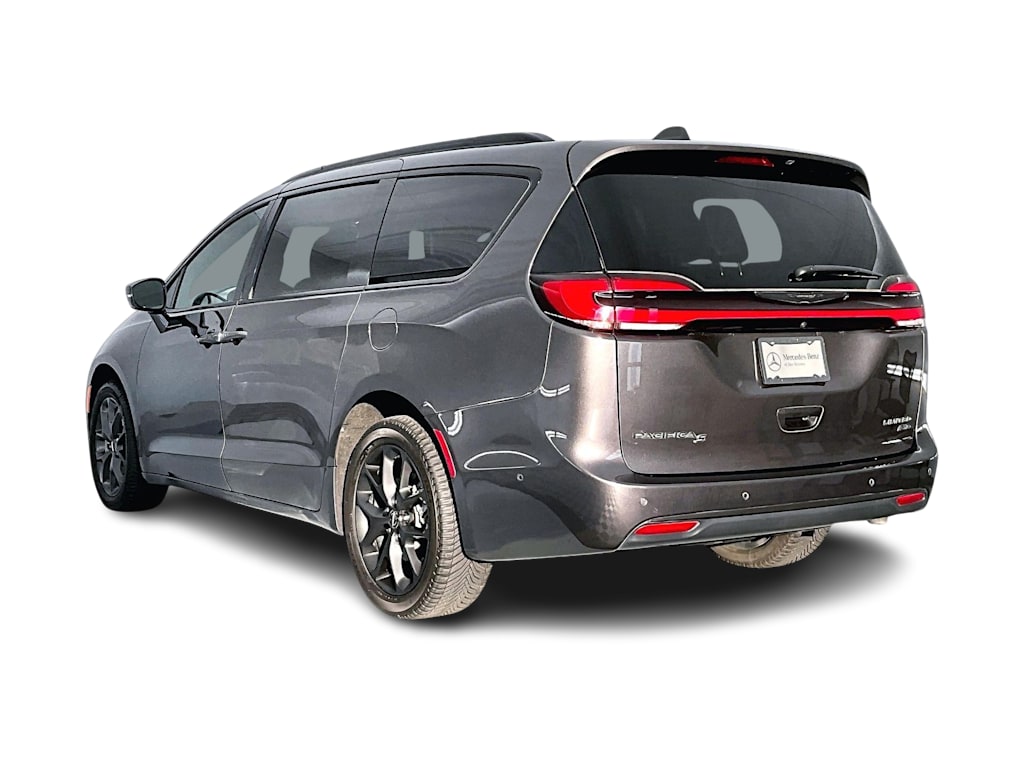 Thumbnail: 2022 Chrysler Pacifica - 4