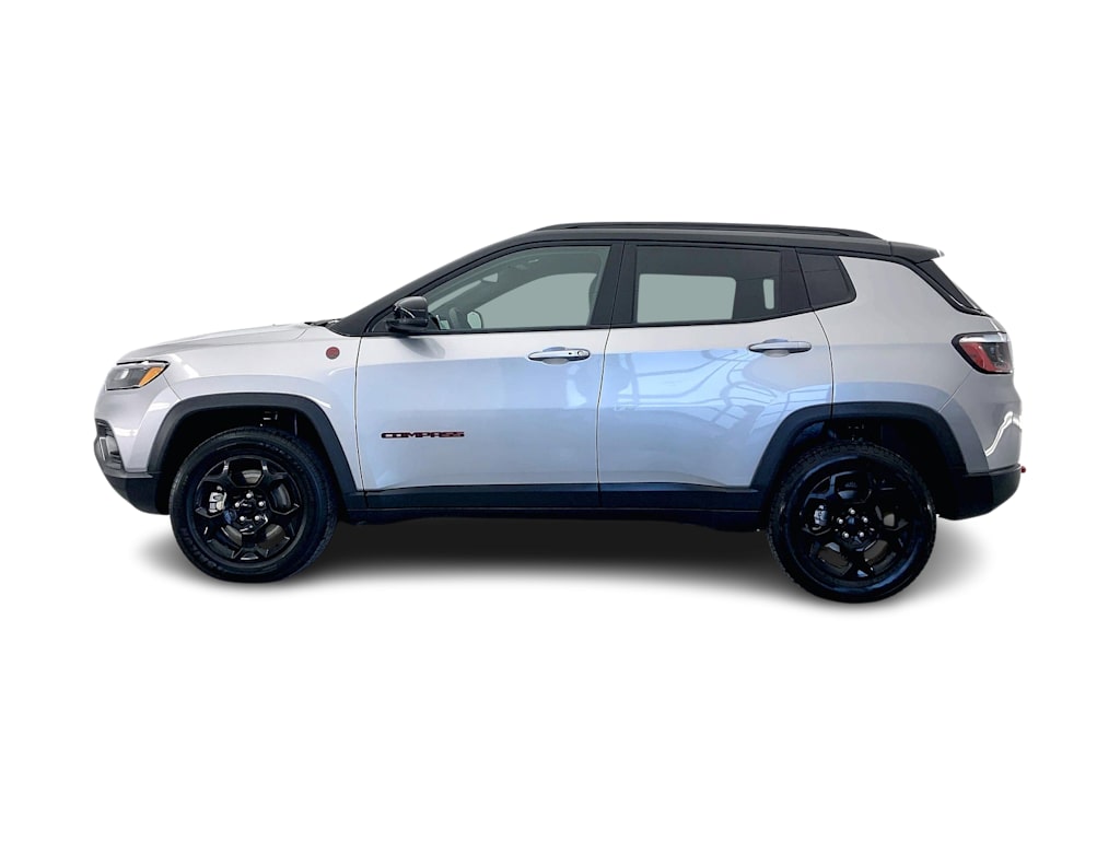 2023 Jeep Compass Trailhawk 3