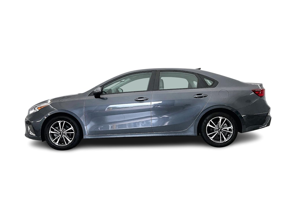 Thumbnail: 2023 Kia Forte - 3