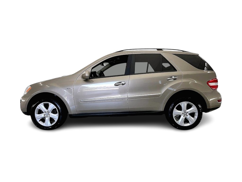 Thumbnail: 2009 Mercedes-Benz M-Class - 3
