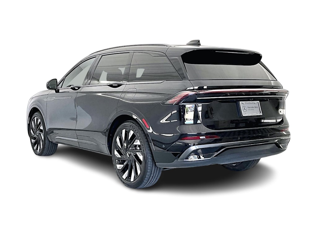Thumbnail: 2024 Lincoln Nautilus - 4