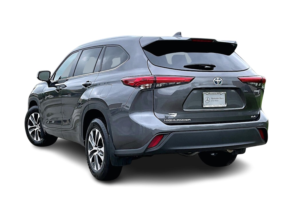 Thumbnail: 2022 Toyota Highlander - 4
