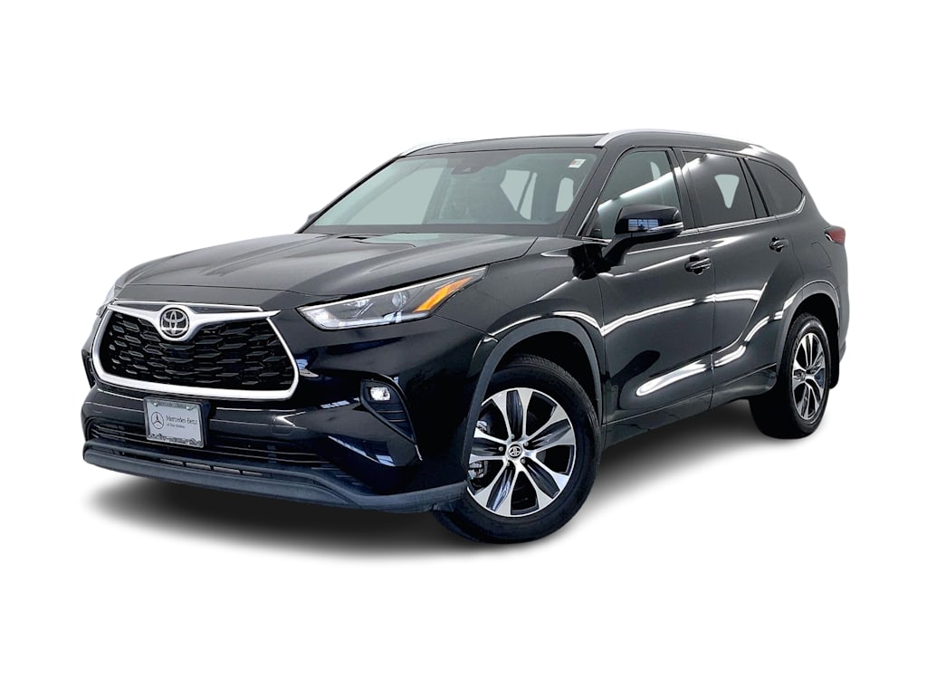 Used 2021 Toyota Highlander XLE with VIN 5TDGZRBH5MS128913 for sale in Casper, WY