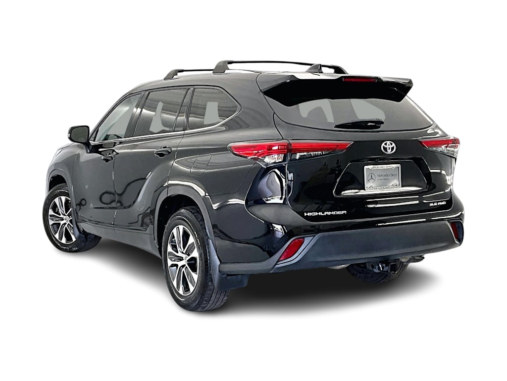 Thumbnail: 2022 Toyota Highlander - 4