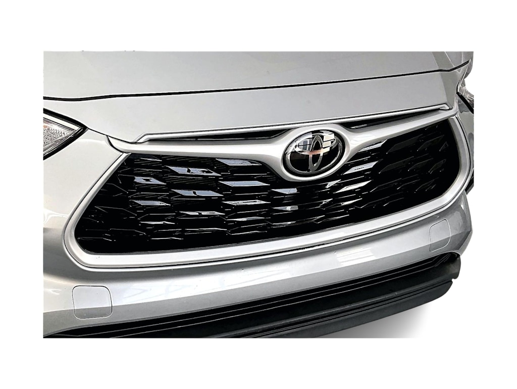 Thumbnail: 2022 Toyota Highlander - 27