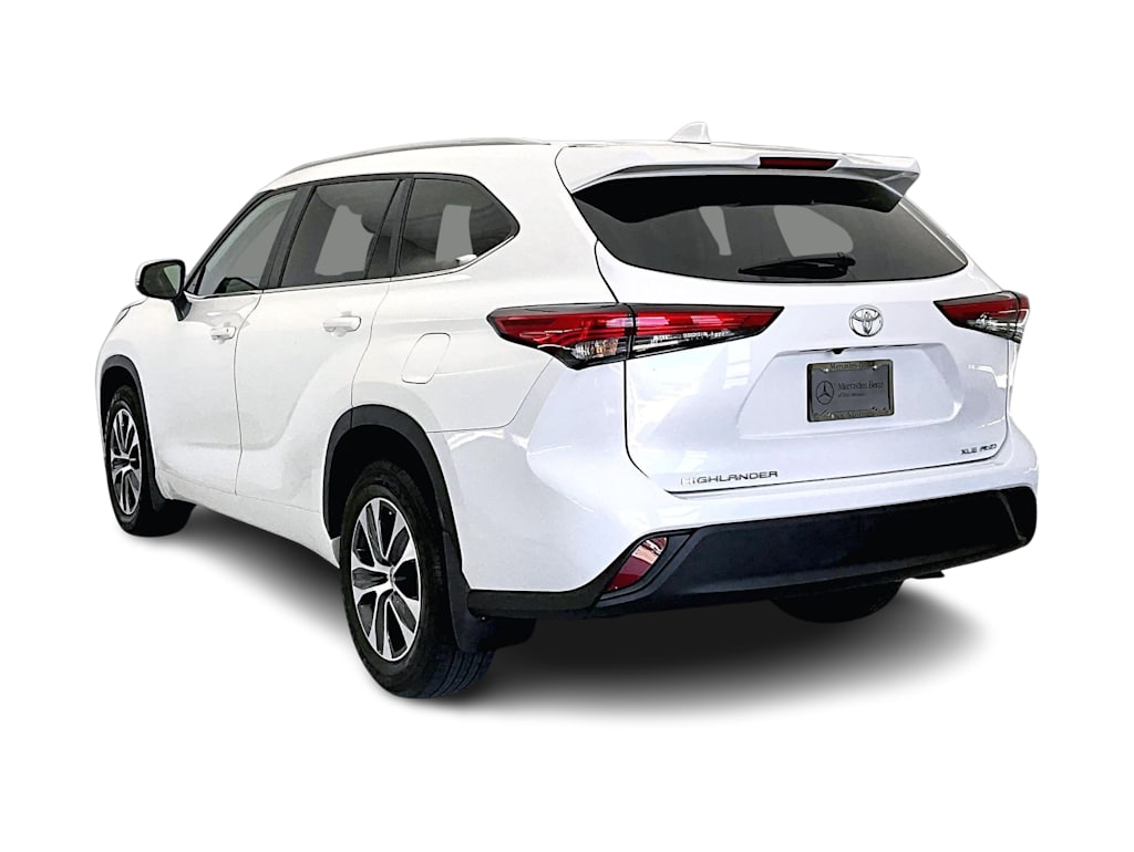 Thumbnail: 2023 Toyota Highlander - 4