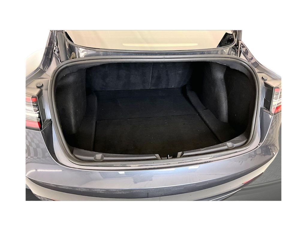 Thumbnail: 2023 Tesla Model 3 - 15