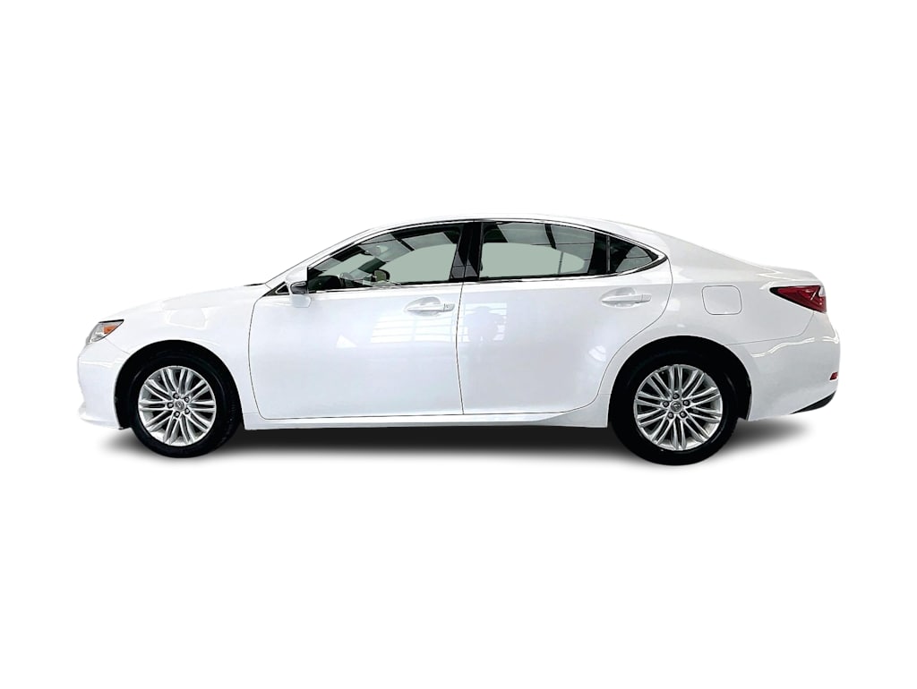 Thumbnail: 2015 Lexus ES - 3