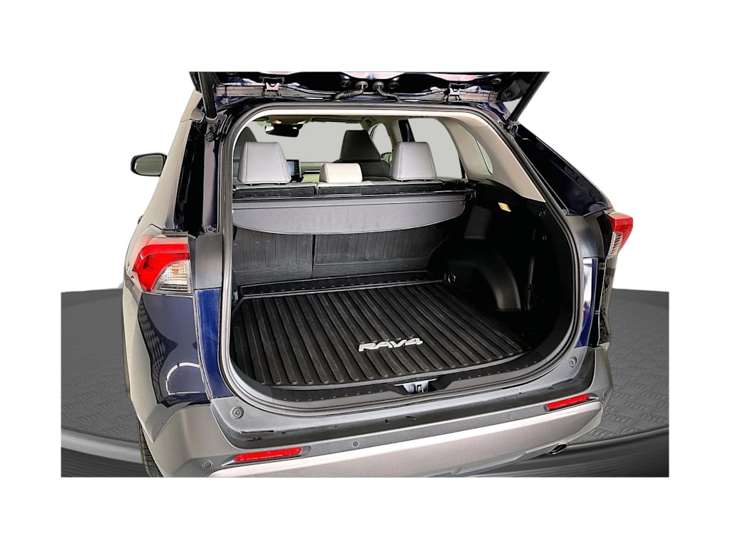 Thumbnail: 2021 Toyota RAV4 - 18