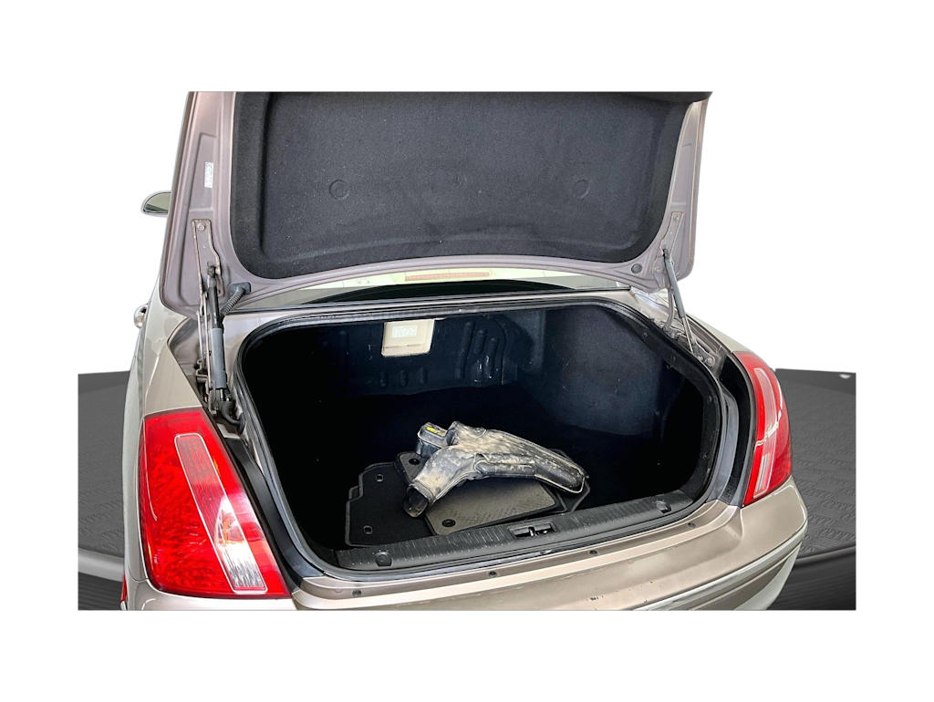 Thumbnail: 2008 Kia Amanti - 18