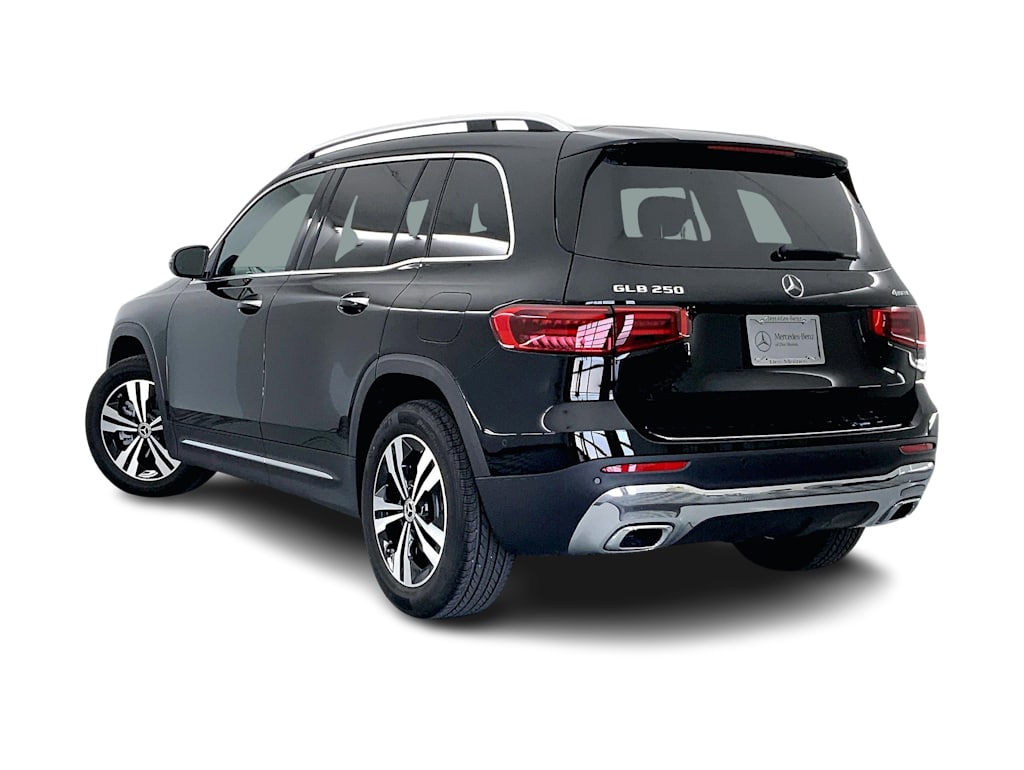 Thumbnail: 2026 Mercedes-Benz GLB - 4