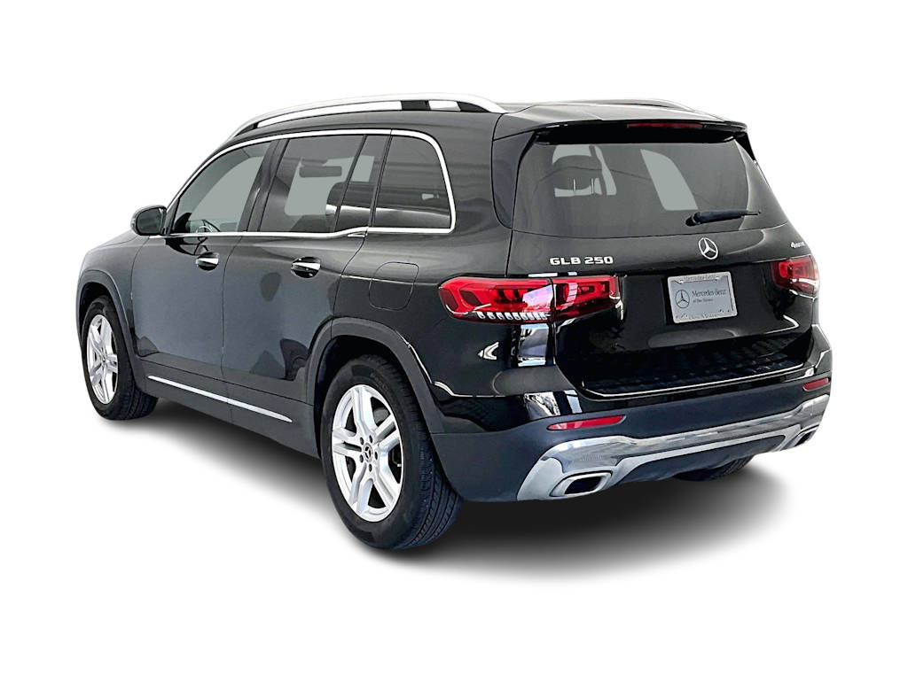 Thumbnail: 2021 Mercedes-Benz GLB - 4
