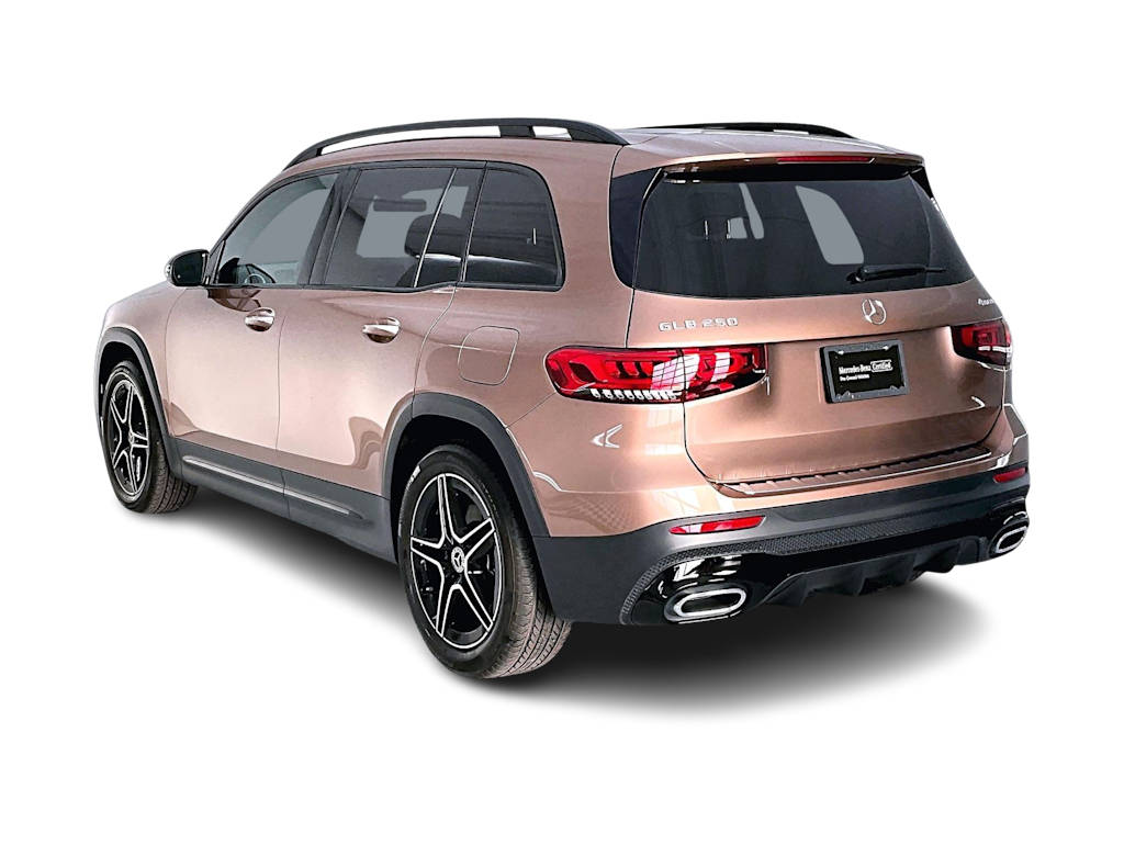 Thumbnail: 2021 Mercedes-Benz GLB - 4