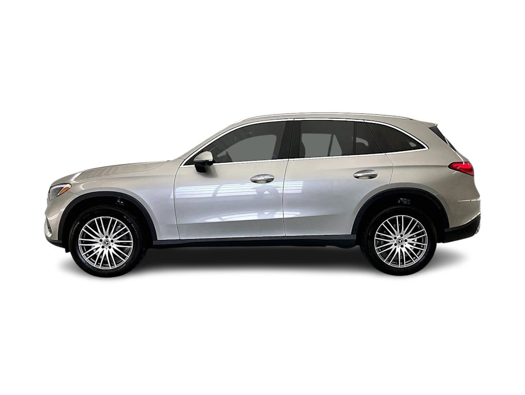 Thumbnail: 2023 Mercedes-Benz GLC - 3