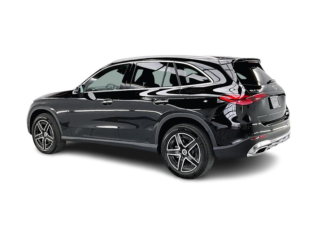 Thumbnail: 2026 Mercedes-Benz GLC - 17