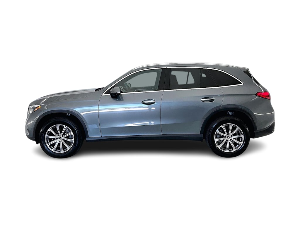 Thumbnail: 2023 Mercedes-Benz GLC - 3