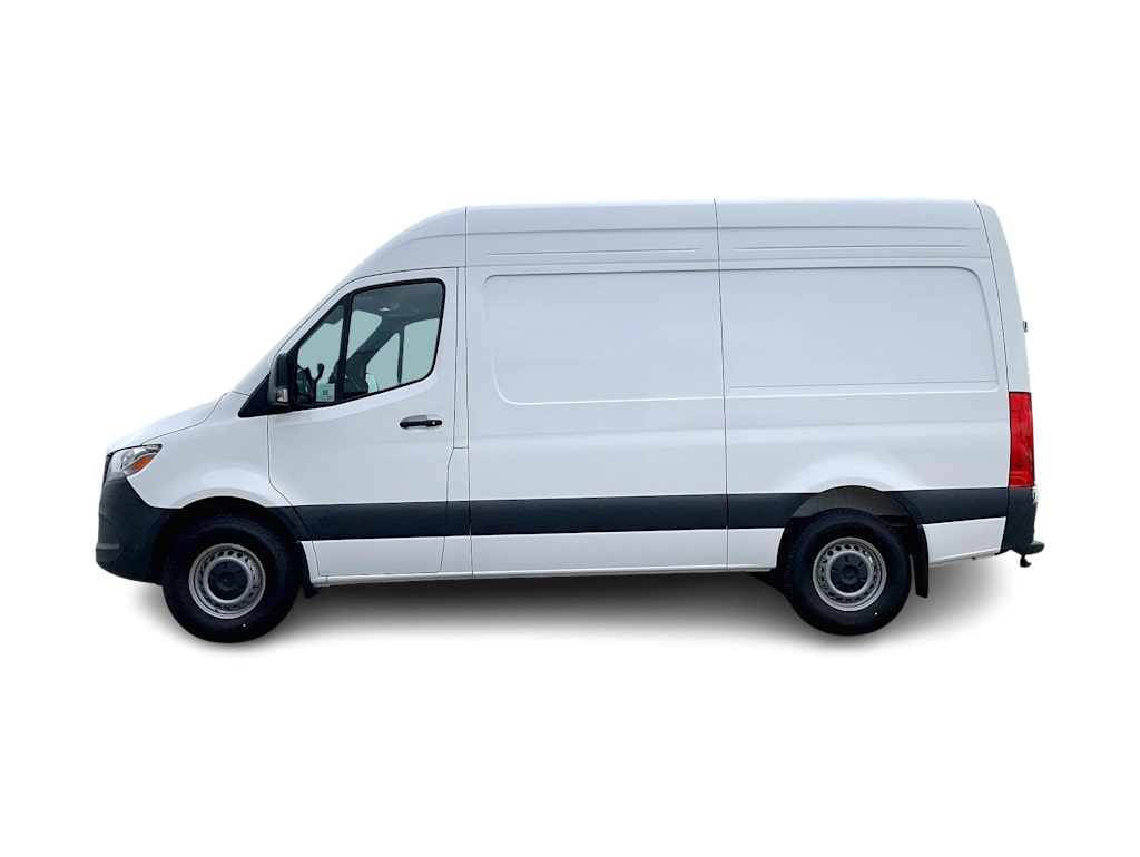 Thumbnail: 2025 Mercedes-Benz Sprinter - 3
