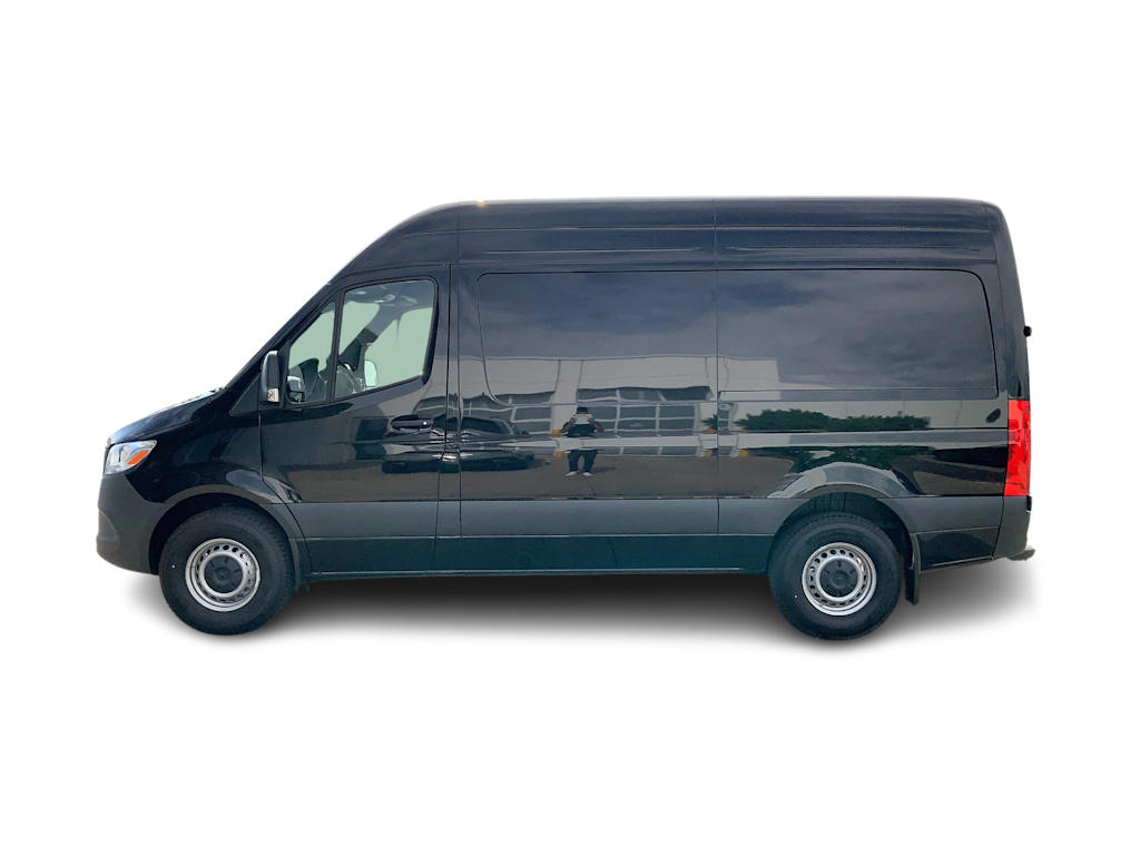 Thumbnail: 2025 Mercedes-Benz Sprinter - 3
