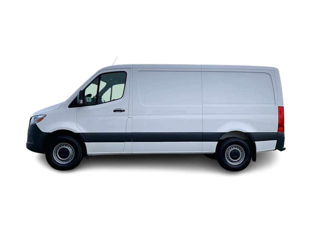 Thumbnail: 2025 Mercedes-Benz Sprinter - 3