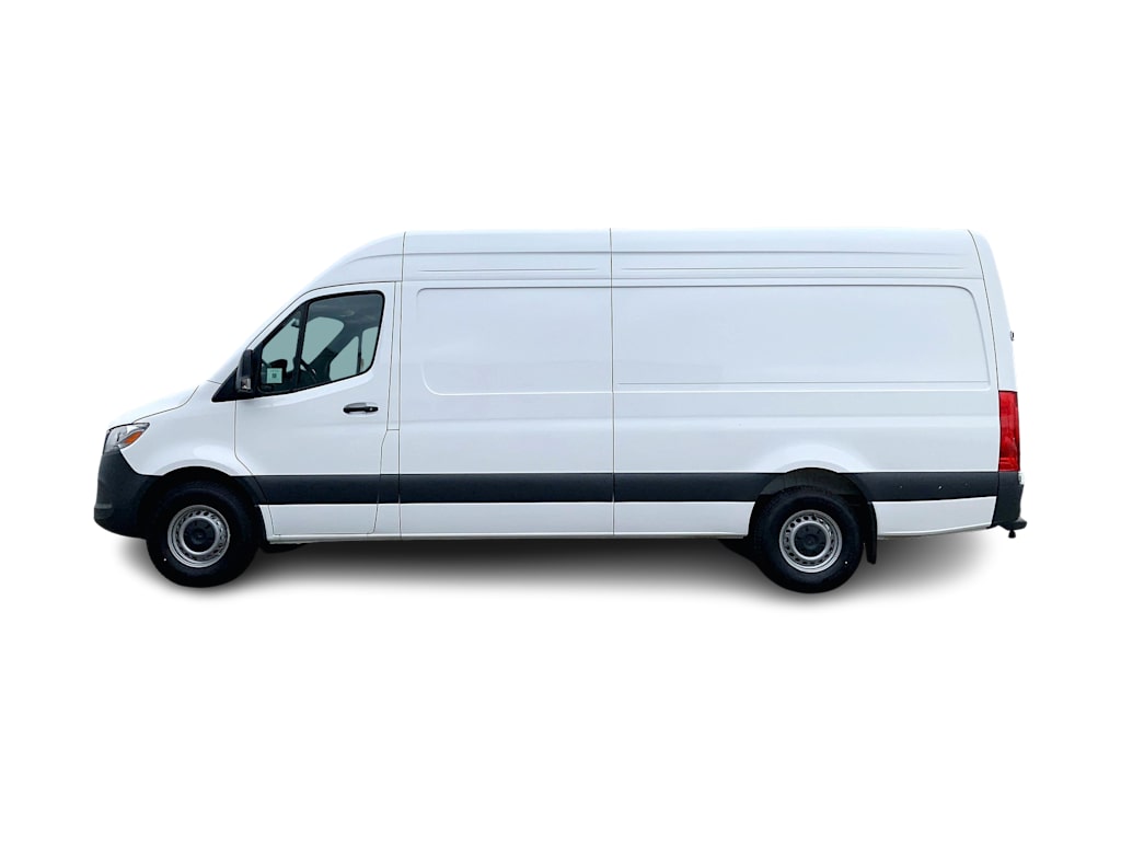 Thumbnail: 2025 Mercedes-Benz Sprinter - 3