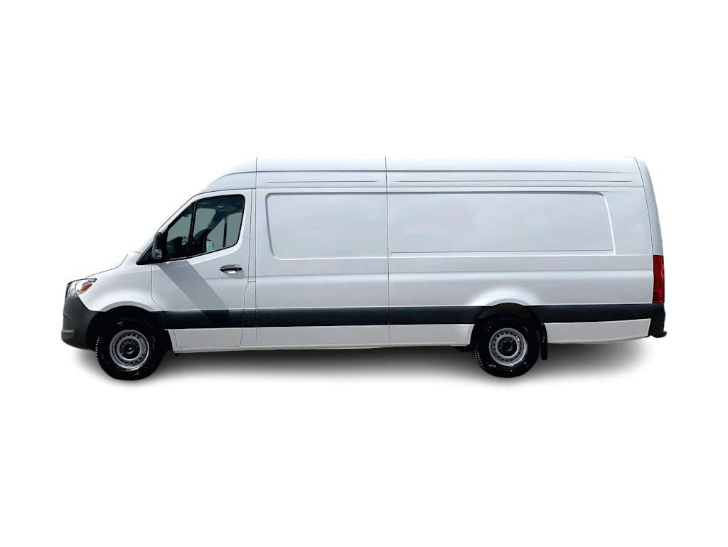 2024 Mercedes-Benz Sprinter 2500 3