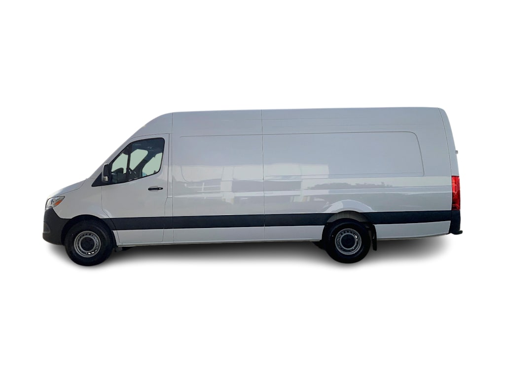 2024 Mercedes-Benz Sprinter 2500 3