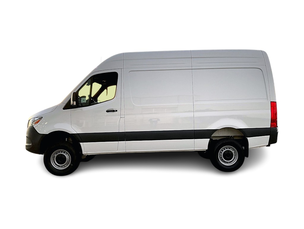 Thumbnail: 2026 Mercedes-Benz Sprinter - 3