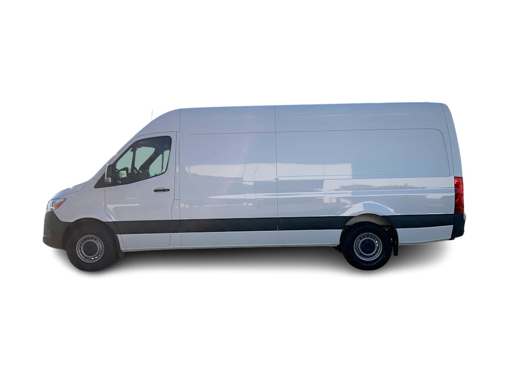 2025 Mercedes-Benz Sprinter 2500 3