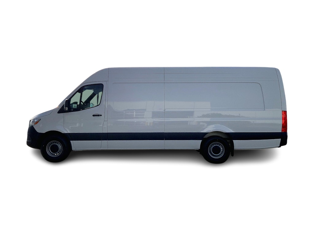 2024 Mercedes-Benz Sprinter 2500 3