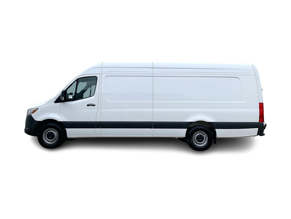 2025 Mercedes-Benz Sprinter 2500 3