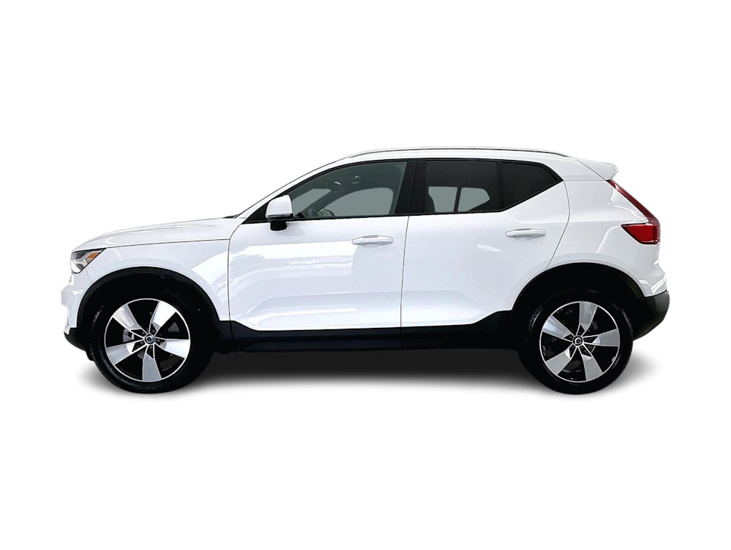 Thumbnail: 2020 Volvo XC40 - 3