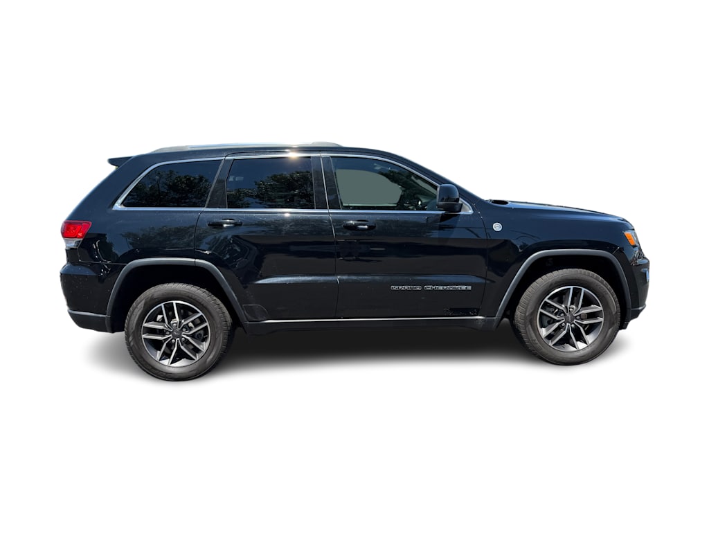 Thumbnail: 2020 Jeep Grand Cherokee - 19