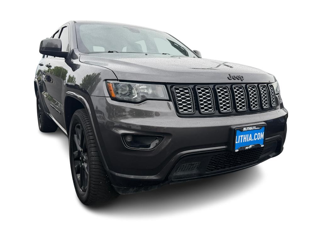 Thumbnail: 2017 Jeep Grand Cherokee - 18