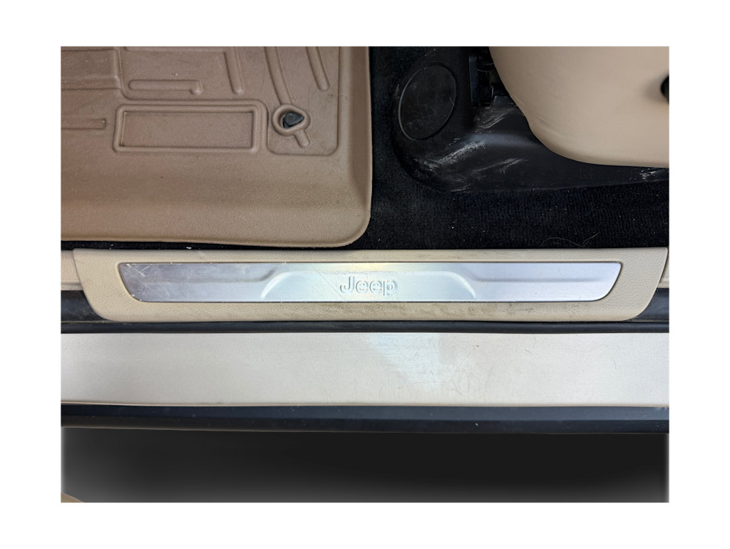 Thumbnail: 2014 Jeep Grand Cherokee - 15