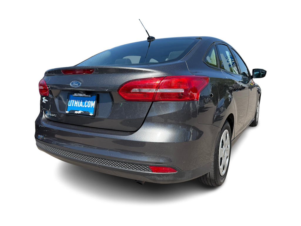 Thumbnail: 2015 Ford Focus - 19
