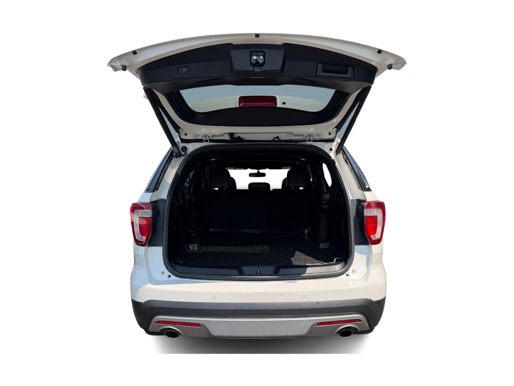 Thumbnail: 2016 Ford Explorer - 21