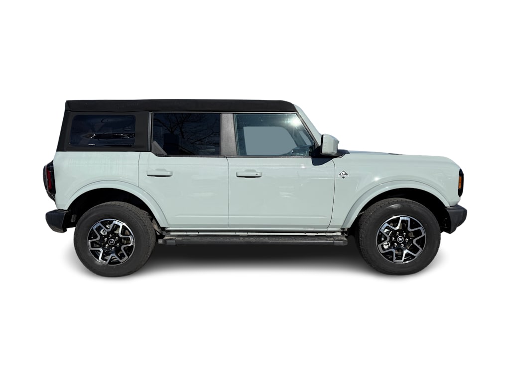 2023 Ford Bronco Outer Banks 17