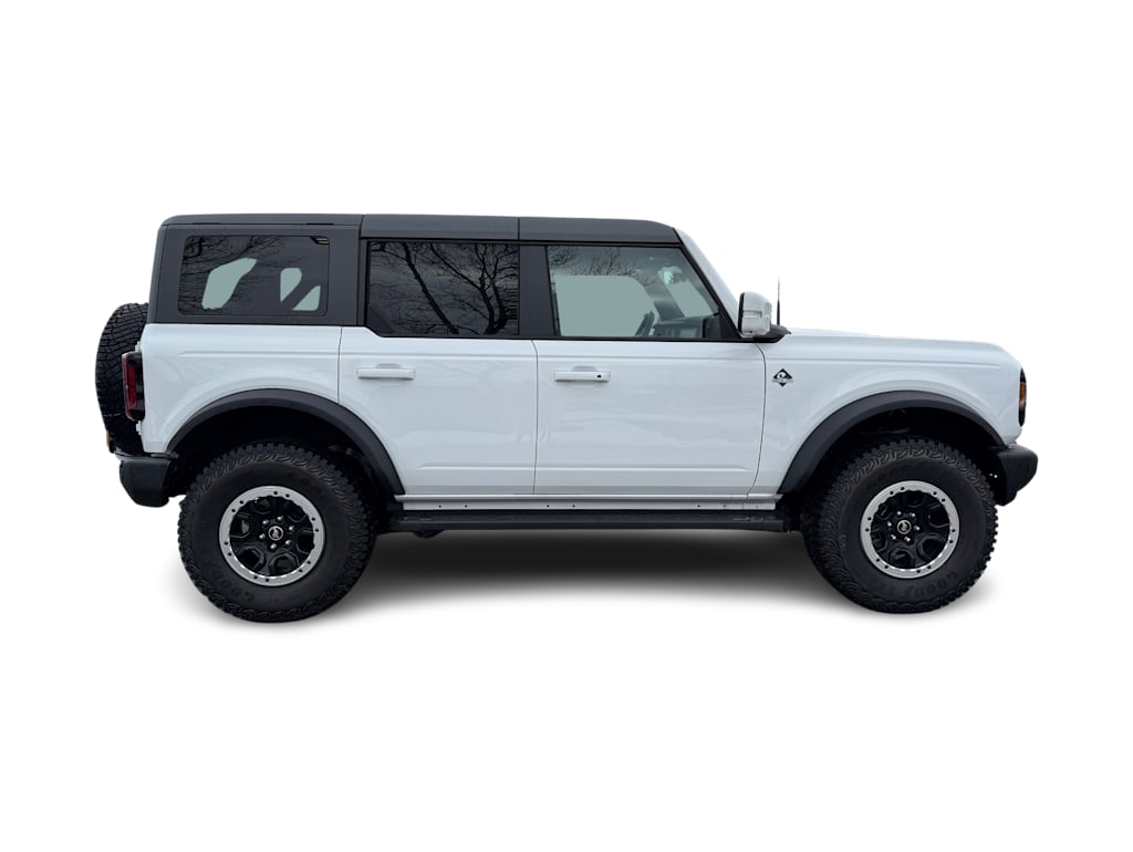 2024 Ford Bronco Outer Banks 18