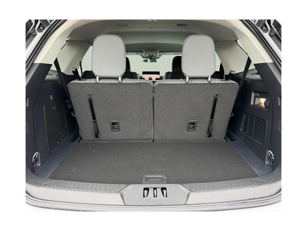 Thumbnail: 2026 Ford Explorer - 21