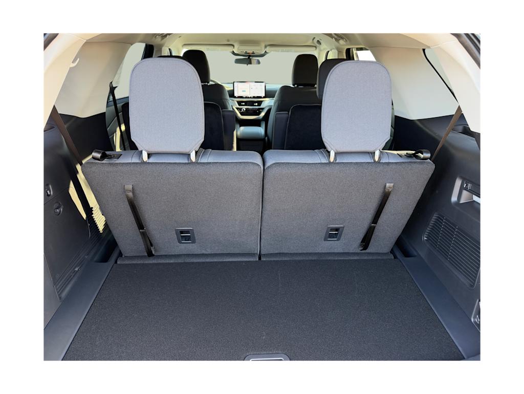 Thumbnail: 2026 Ford Explorer - 3