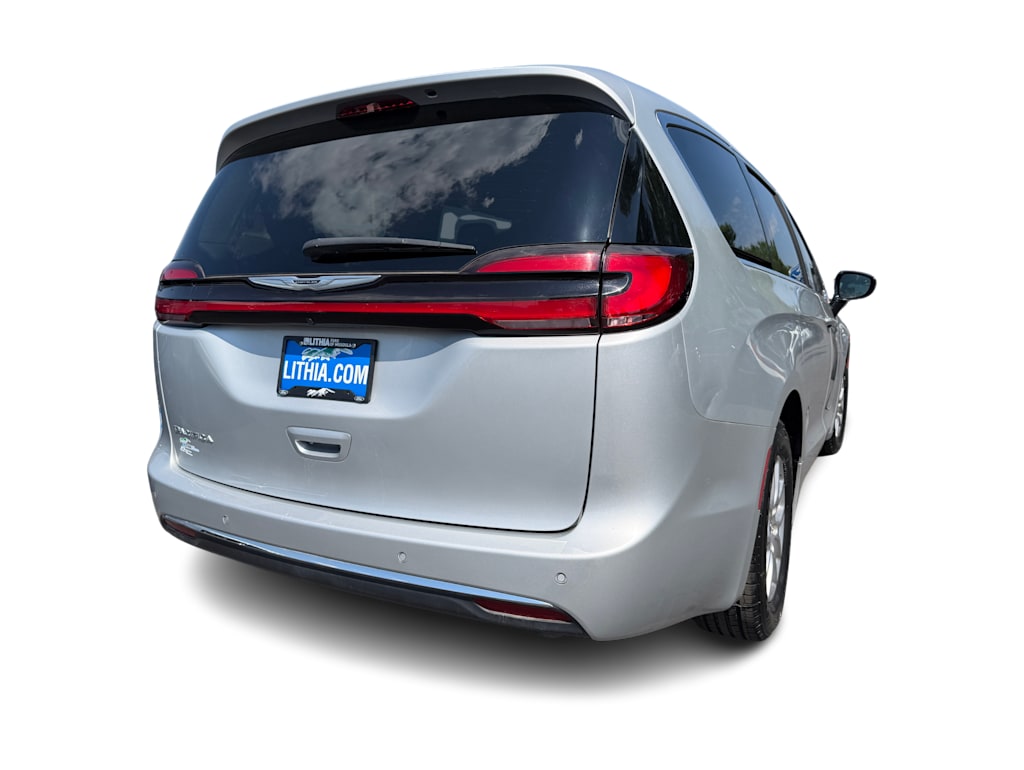 Thumbnail: 2024 Chrysler Pacifica - 18