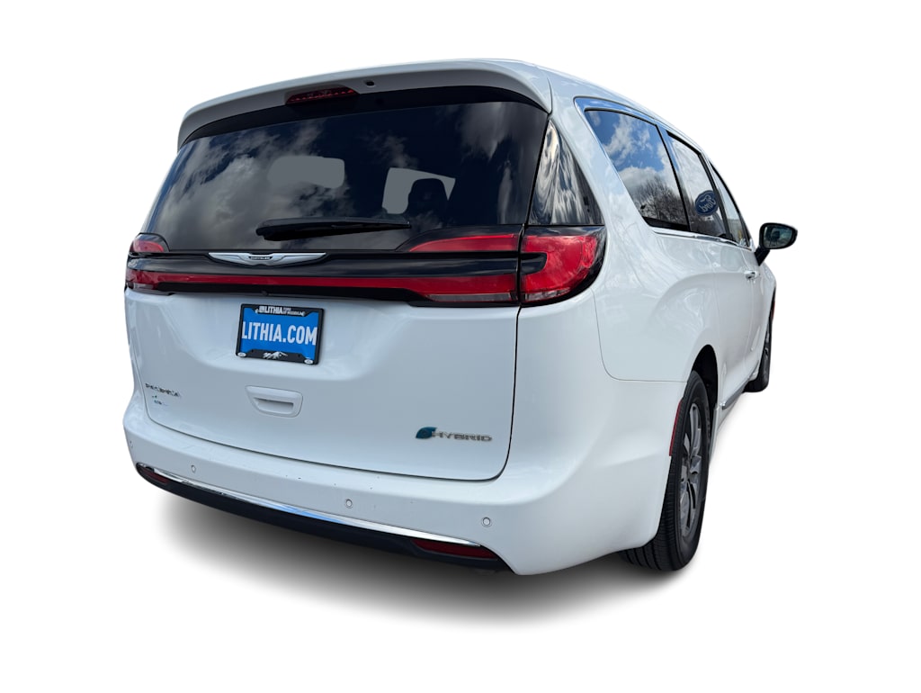 Thumbnail: 2023 Chrysler Pacifica - 18