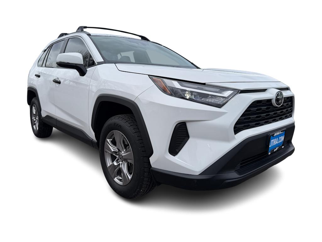 2023 Toyota RAV4 XLE 17