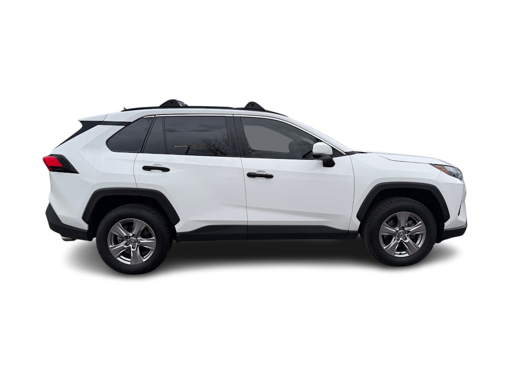 2023 Toyota RAV4 XLE 18